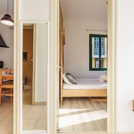 Nafplia 1 Feriehus *